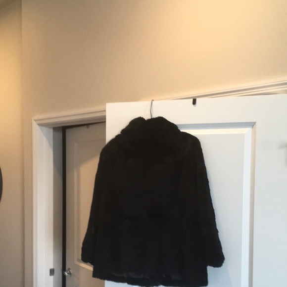 Short Rabbit Jacket - Picture 1 of 4